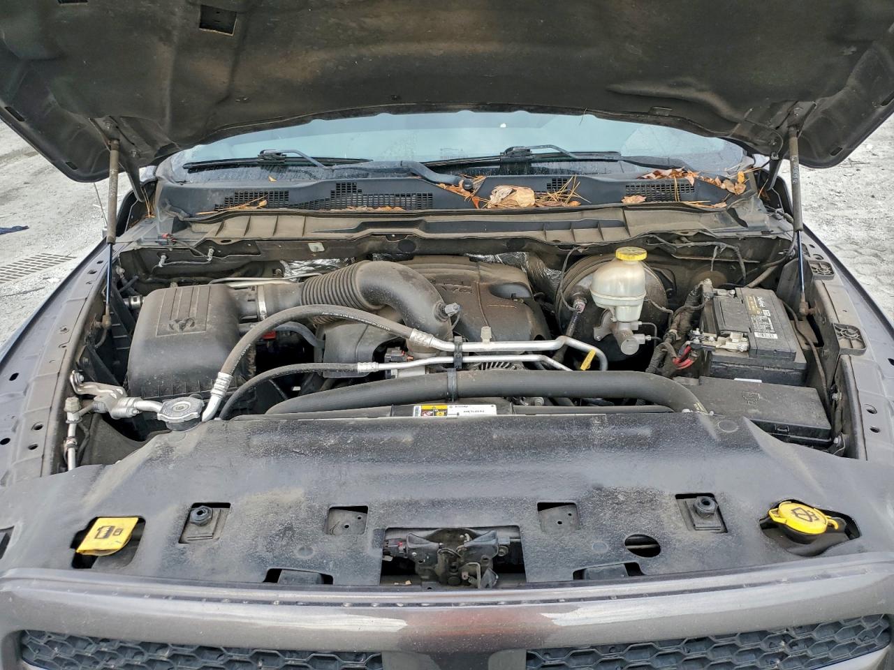 2017 Ram 1500 St VIN: 3C6RR7KT8HG735613 Lot: 93823725