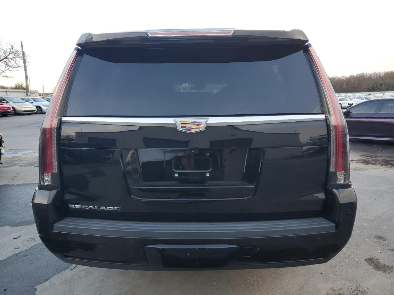 2018 Cadillac Escalade Esv Luxury VIN: 1GYS4HKJ7JR334471 Lot: 93170595