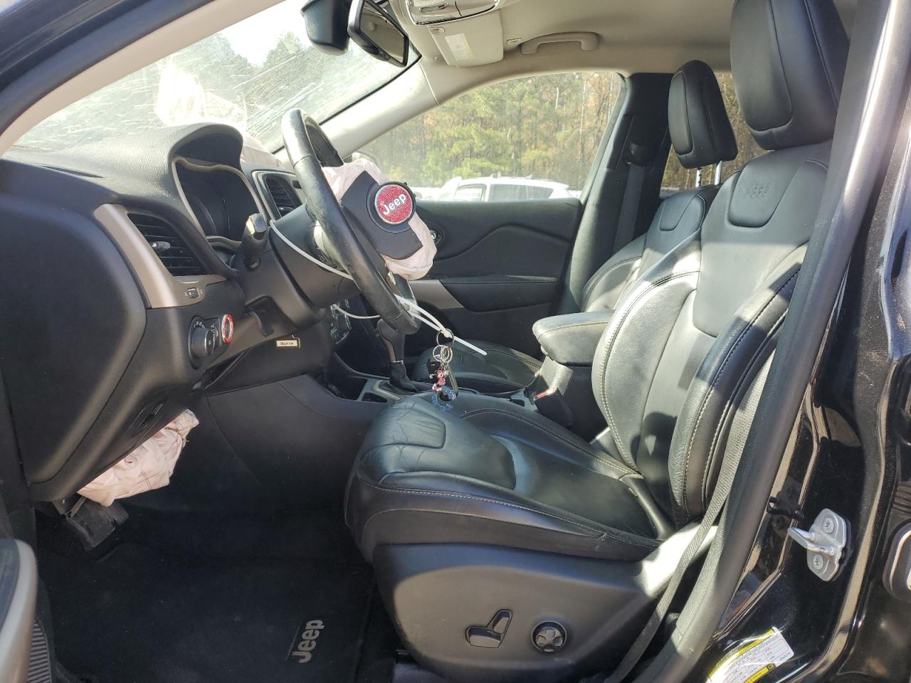 2018 Jeep Cherokee Limited VIN: 1C4PJLDB2JD553770 Lot: 92370275