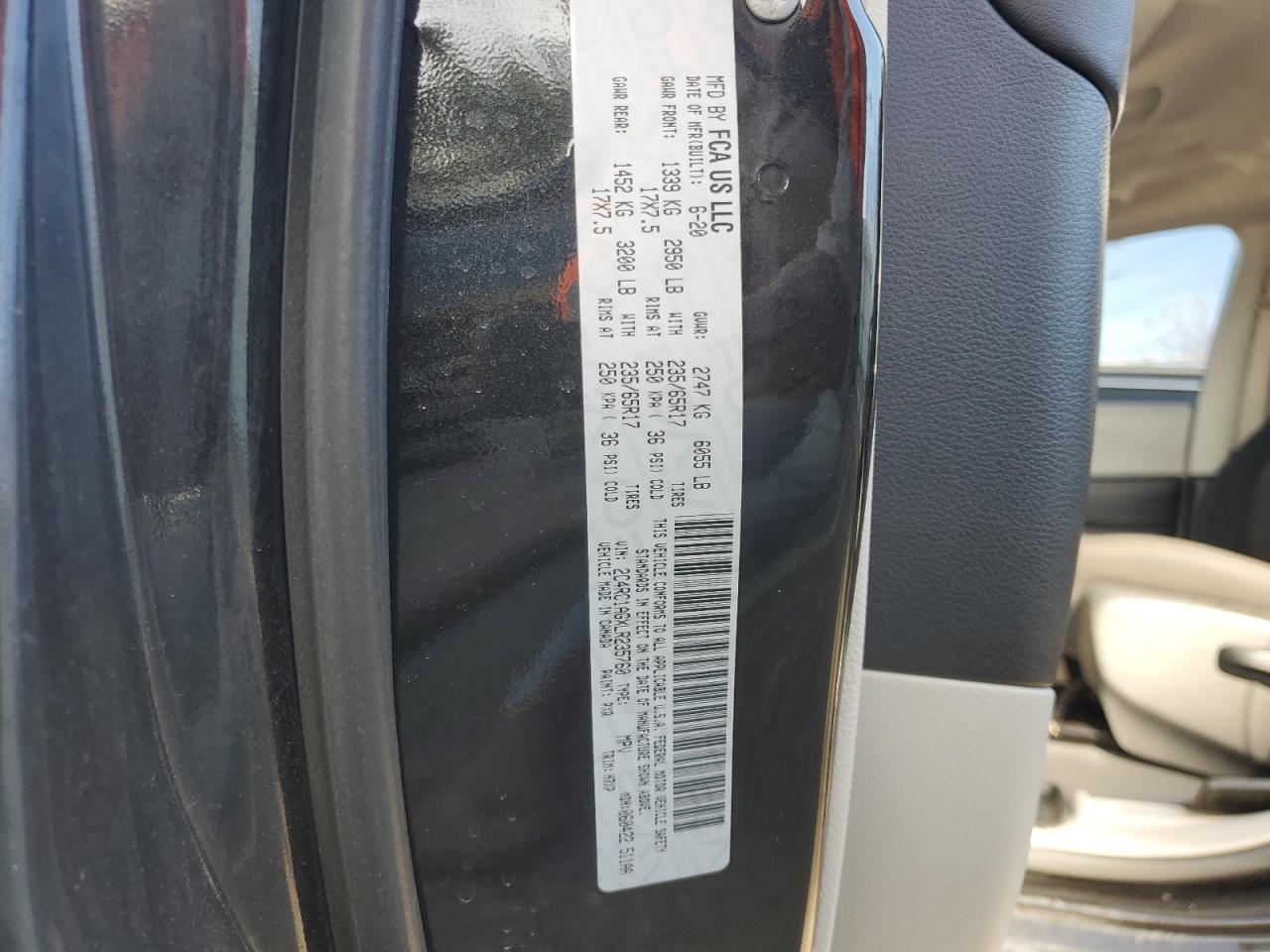 2020 Chrysler Voyager L VIN: 2C4RC1AGXLR235760 Lot: 92608965