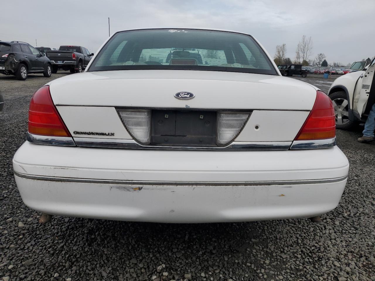 2000 Ford Crown Victoria Lx VIN: 2FAFP74W7YX150400 Lot: 92642645