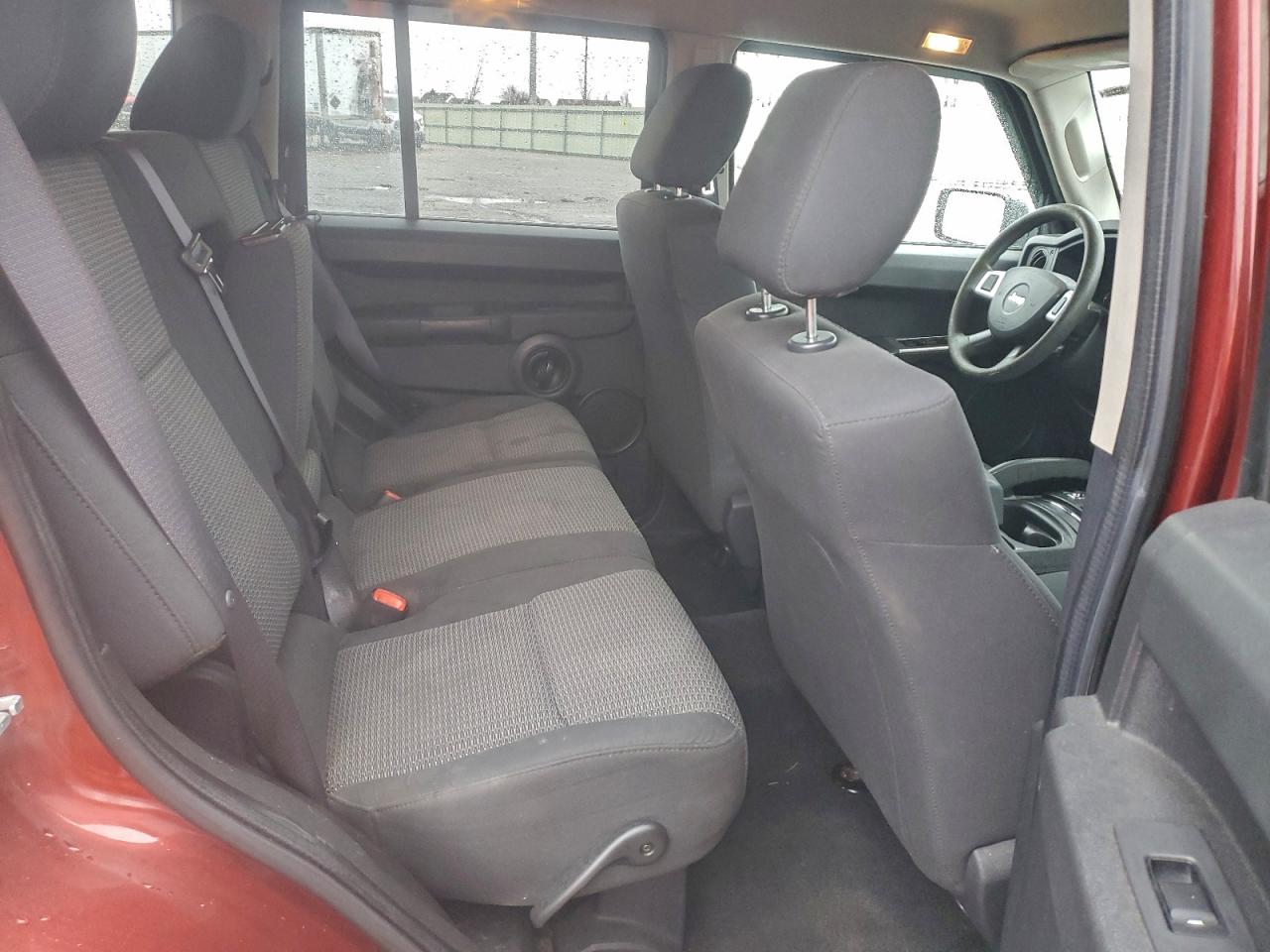 2008 Jeep Commander Sport VIN: 1J8HG48K98C225242 Lot: 94402465