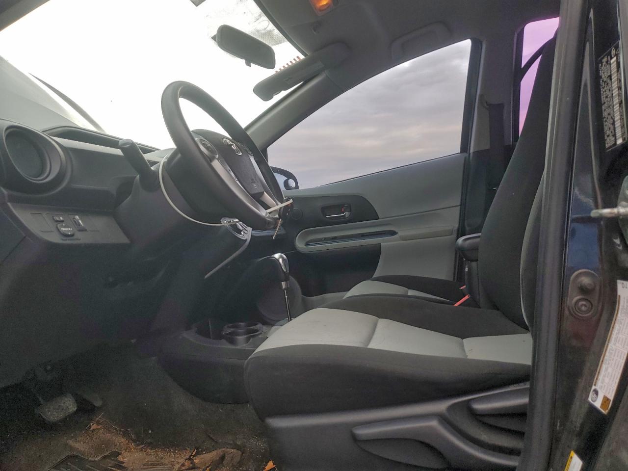 2012 Toyota Prius C VIN: JTDKDTB39C1508455 Lot: 93010505