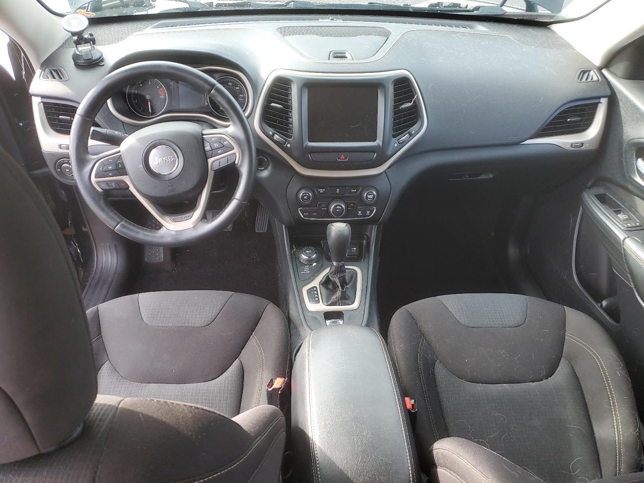 2016 Jeep Cherokee Latitude VIN: 1C4PJMCB3GW210535 Lot: 92536235