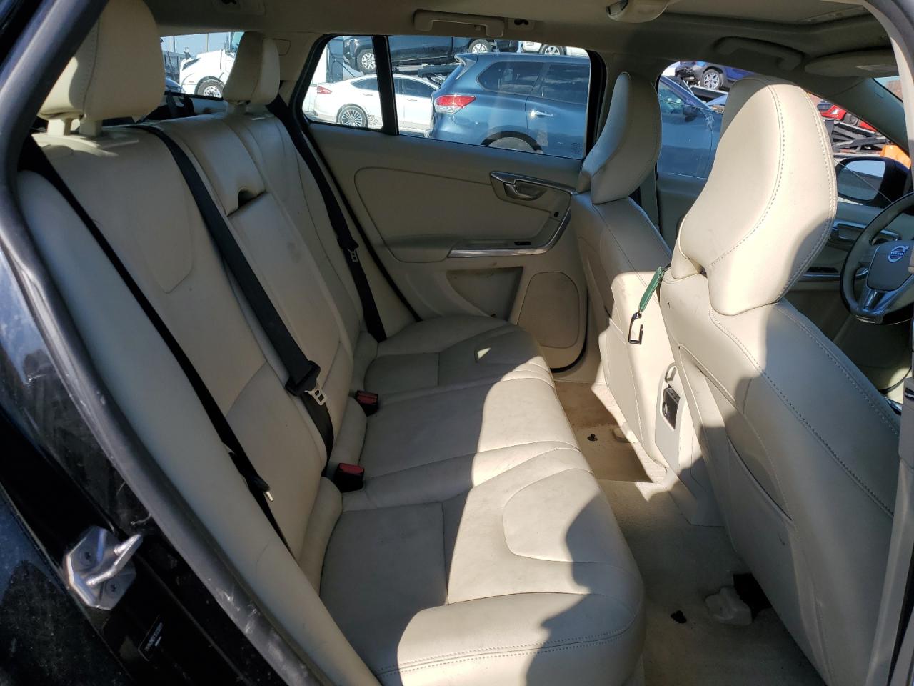 2016 Volvo V60 T5 Premier VIN: YV140MEK1G1292811 Lot: 90523015