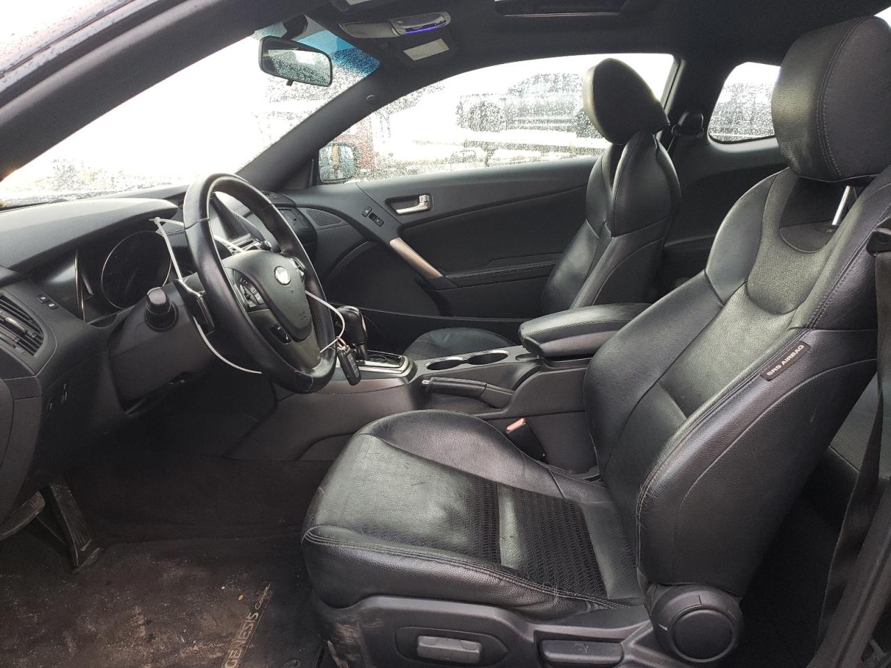 2016 Hyundai Genesis Coupe 3.8 R-Spec VIN: KMHHU6KJ3GU135987 Lot: 89523905