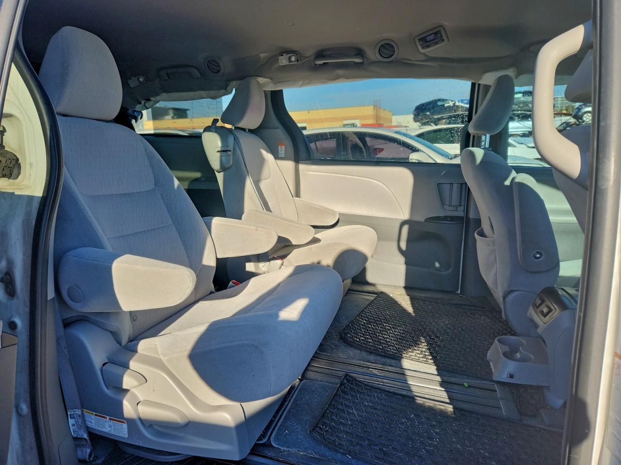 2020 Toyota Sienna Le VIN: 5TDKZ3DCXLS070692 Lot: 93380895