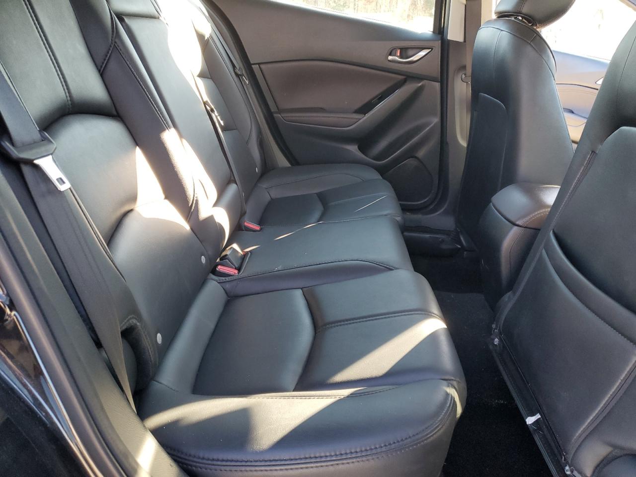 2018 Mazda 3 Touring VIN: 3MZBN1L34JM237947 Lot: 93463335