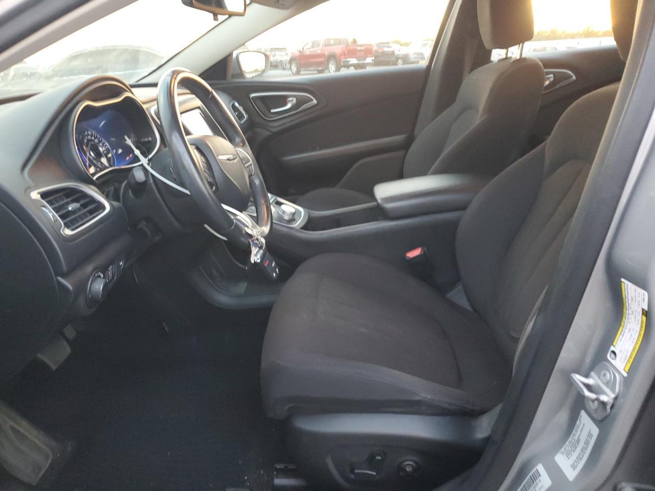 2015 Chrysler 200 Limited VIN: 1C3CCCAB1FN627151 Lot: 92436785