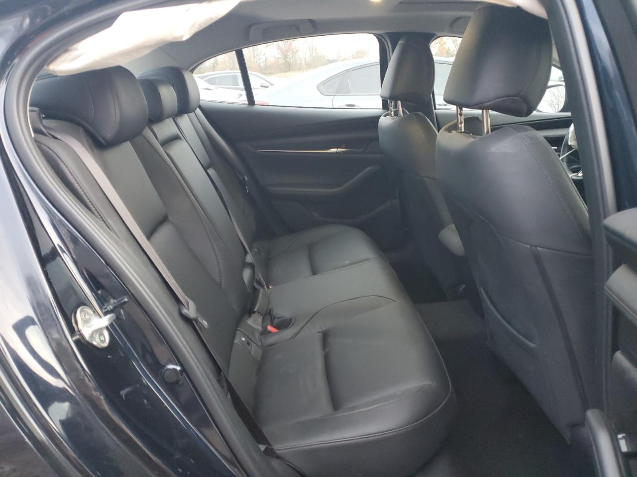 2021 Mazda 3 Preferred VIN: JM1BPBCLXM1334073 Lot: 92009265