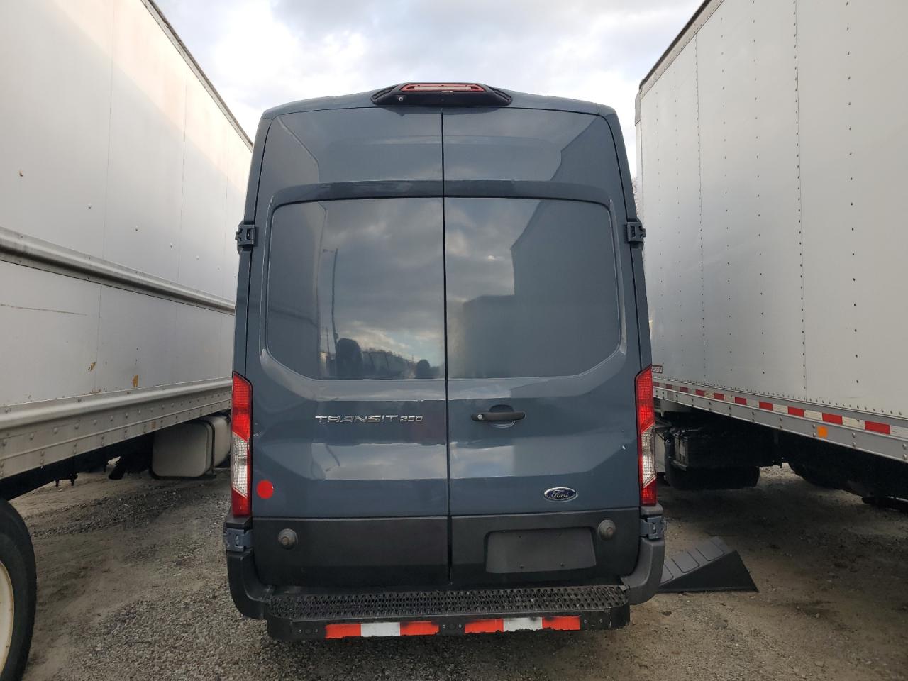 2019 Ford Transit T-250 VIN: 1FTYR3XM6KKB17415 Lot: 92486205