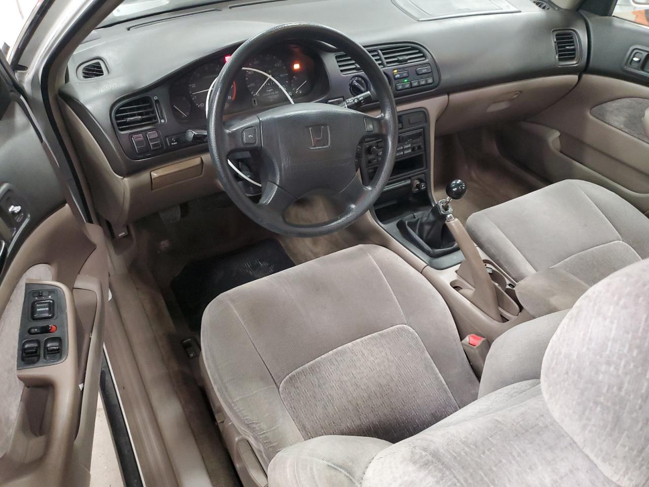 1996 Honda Accord Ex VIN: 1HGCD7257TA003464 Lot: 92899095