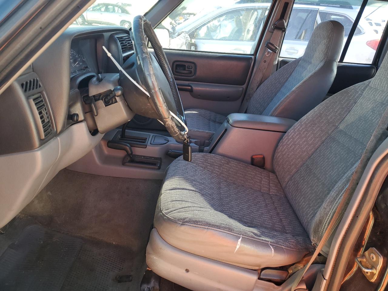 1998 Jeep Cherokee Sport VIN: 1J4FJ68S5WL237309 Lot: 92902415