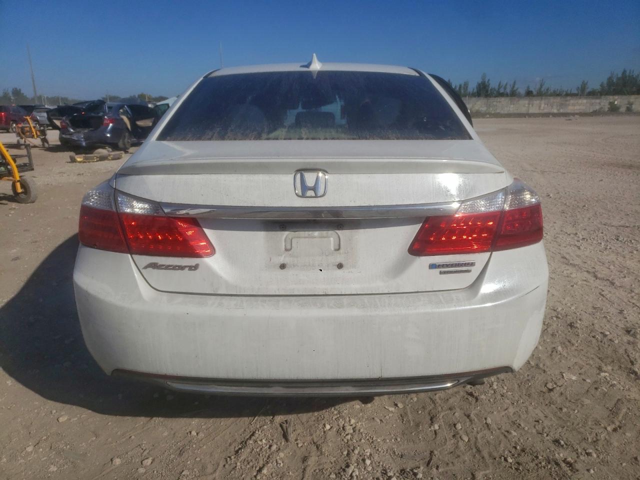 2015 Honda Accord Touring Hybrid VIN: 1HGCR6F77FA010569 Lot: 93466845