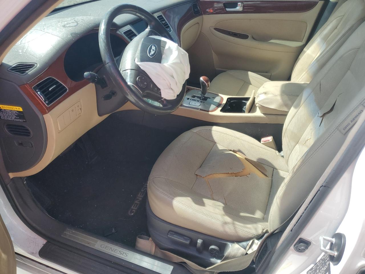 2013 Hyundai Genesis 3.8L VIN: KMHGC4DD7DU246225 Lot: 90814485