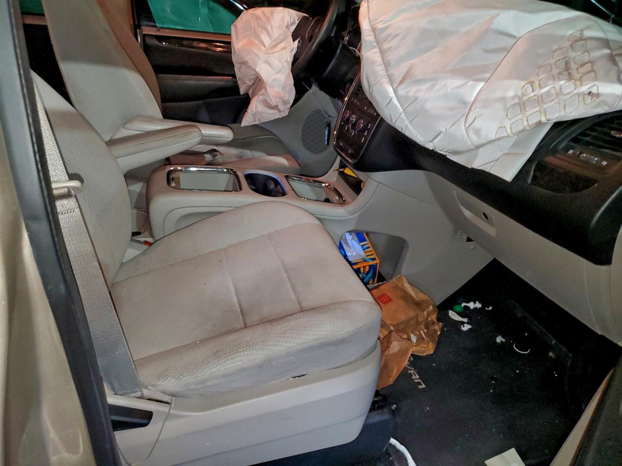 2014 Dodge Grand Cara VIN: 114218 Lot: 85440785