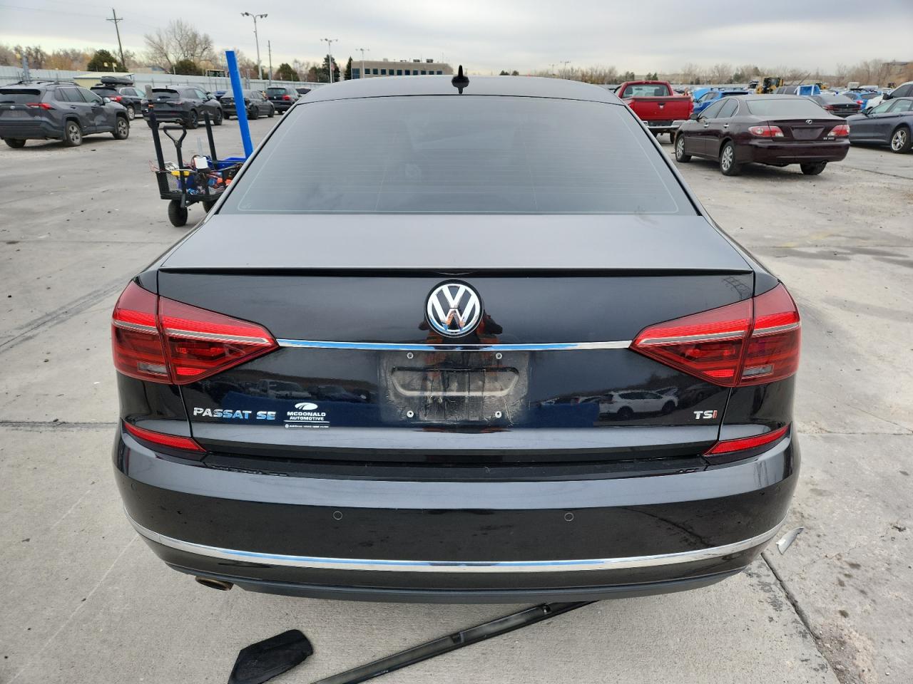 2018 Volkswagen Passat Se VIN: 1VWBA7A37JC000159 Lot: 93765055