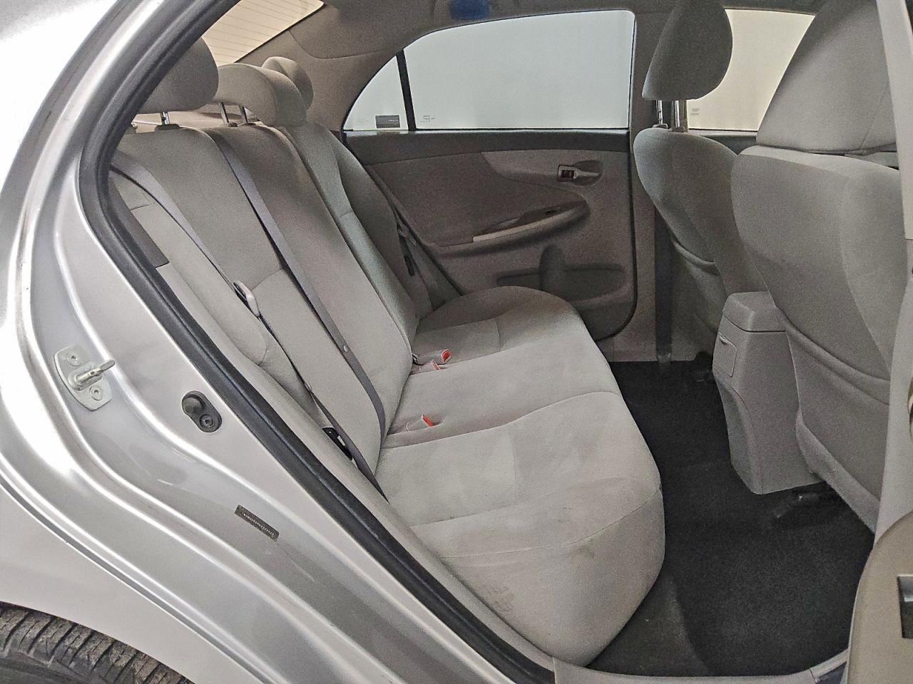 2010 Toyota Corolla Base VIN: 1NXBU4EE6AZ322222 Lot: 91741835