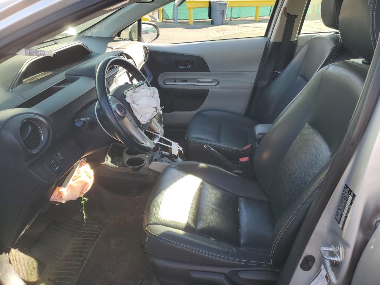 2013 Toyota Prius C VIN: JTDKDTB31D1043980 Lot: 93064455