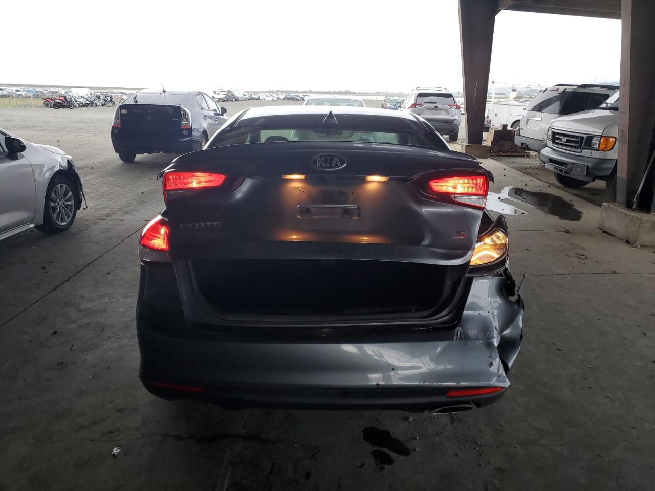 2018 Kia Forte Lx VIN: 3KPFL4A7XJE176552 Lot: 92746685