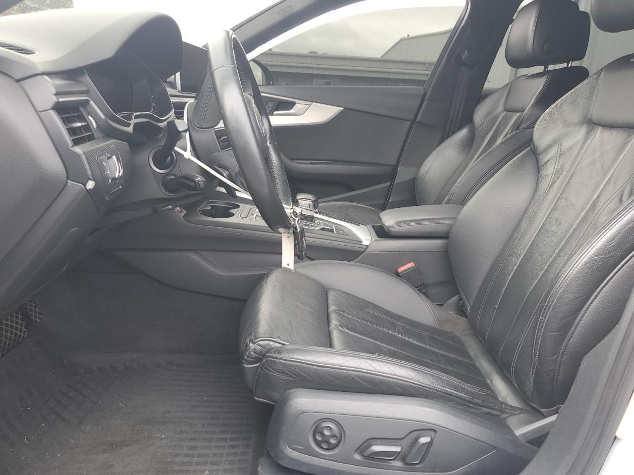 2017 Audi A4 Premium Plus VIN: WAUENAF43HA142014 Lot: 92274435