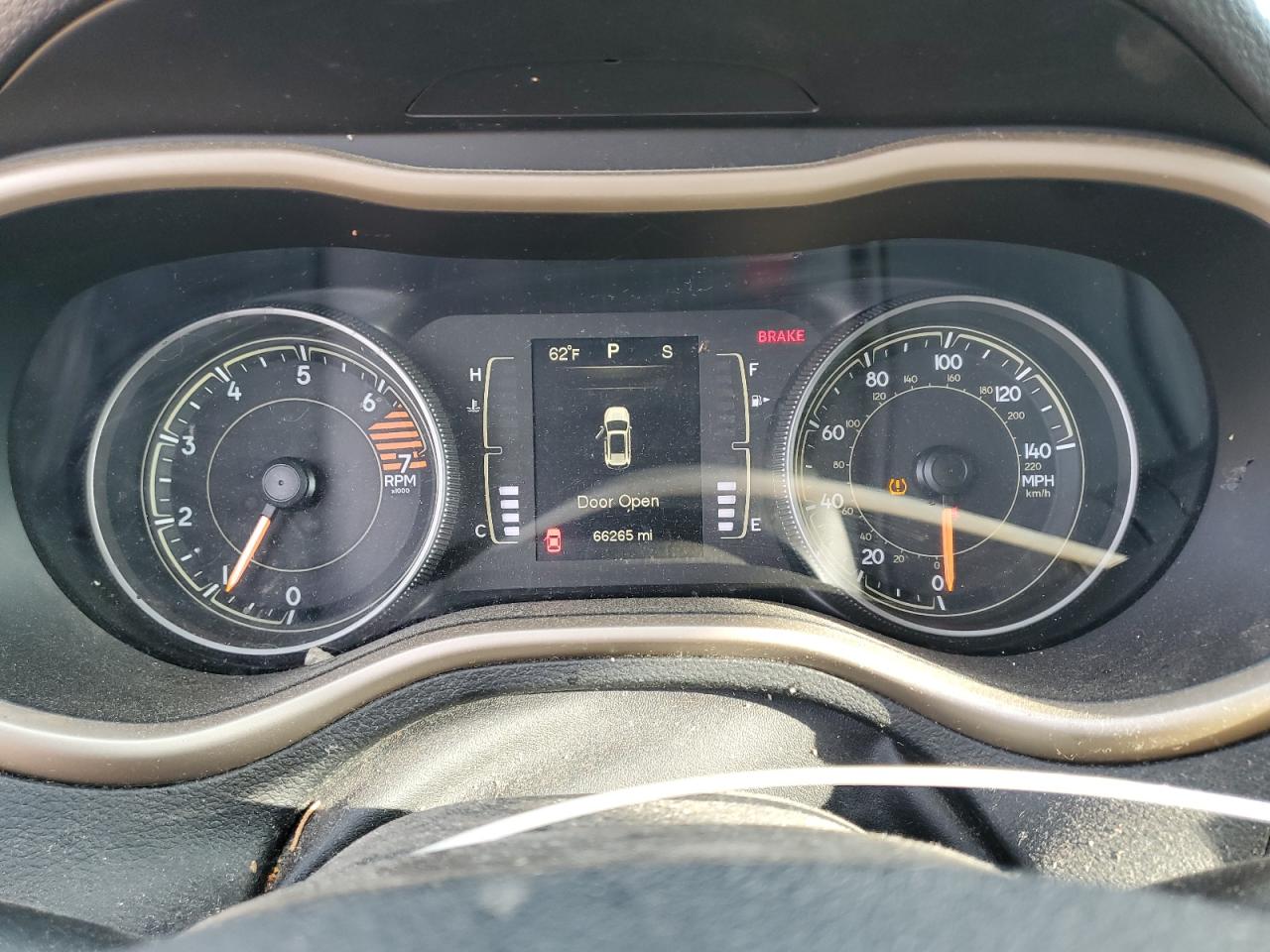 2016 Jeep Cherokee Latitude VIN: 1C4PJMCB5GW202842 Lot: 93896205