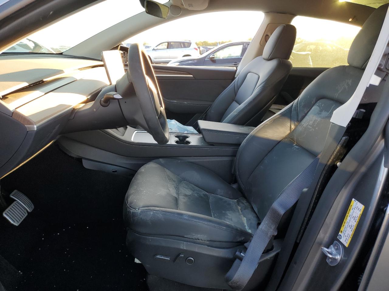 2024 Tesla Model Y VIN: 7SAYGAEE3RF168497 Lot: 91729235