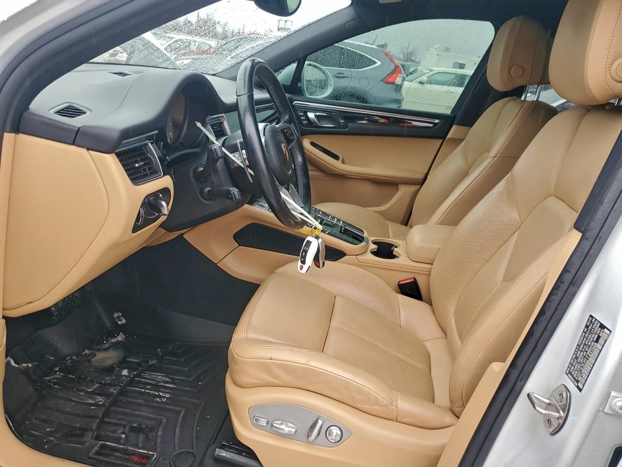 2018 Porsche Macan S VIN: WP1AB2A54JLB37249 Lot: 93933455