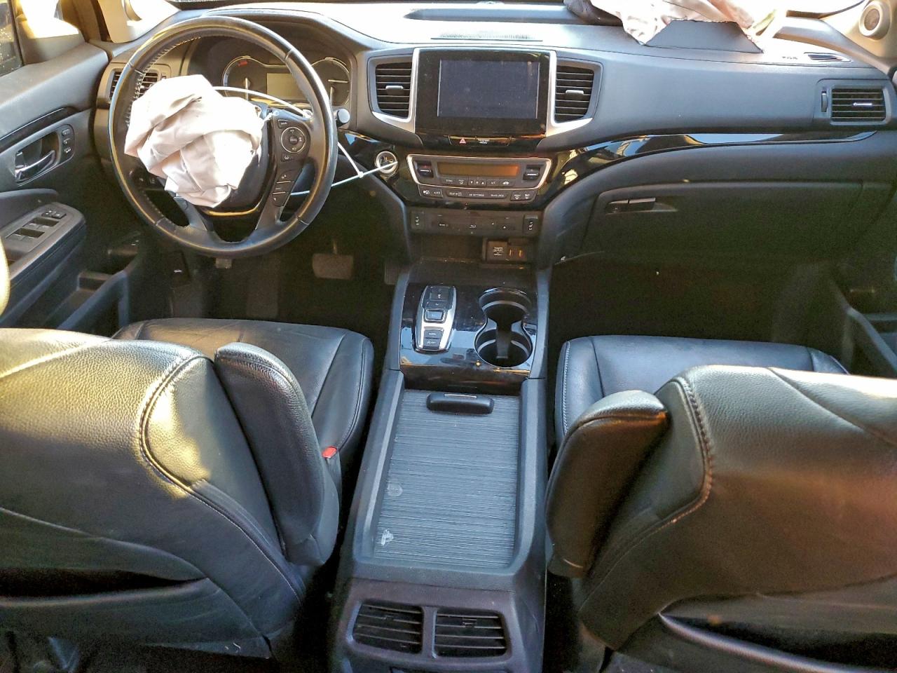 2016 Honda Pilot Touring VIN: 5FNYF5H9XGB053169 Lot: 94457355