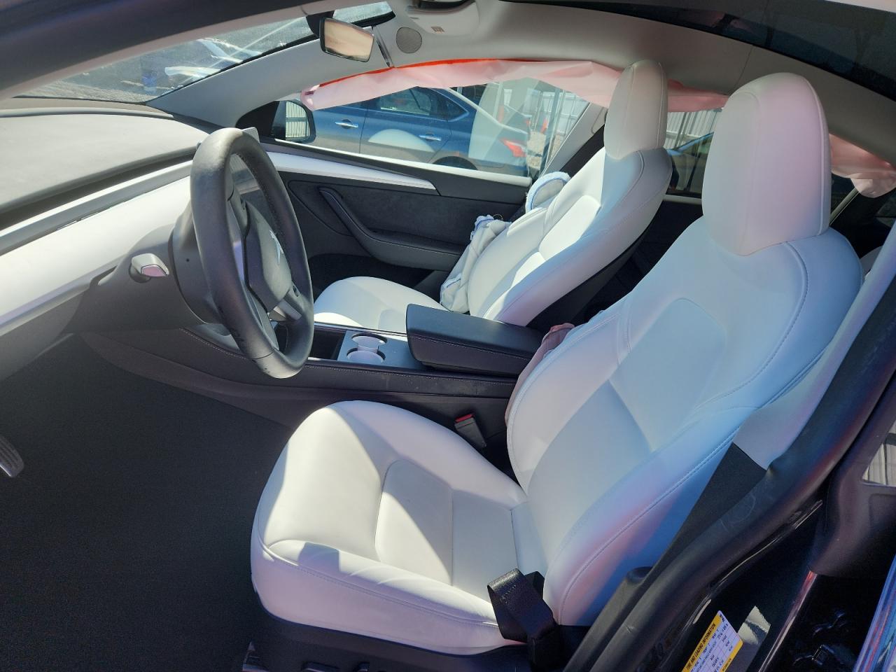 2024 Tesla Model Y VIN: 7SAYGDED8RA307366 Lot: 92084915