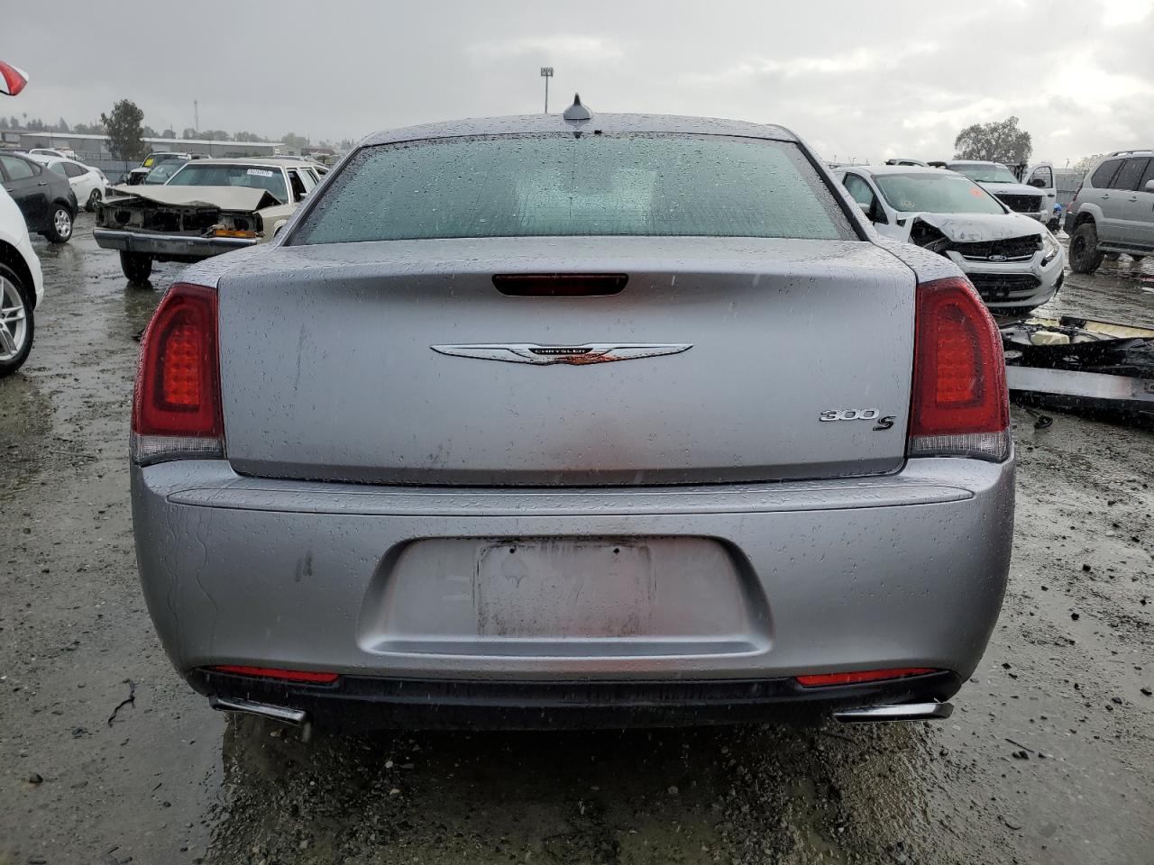 2015 Chrysler 300 S VIN: 2C3CCABGXFH756013 Lot: 93367285