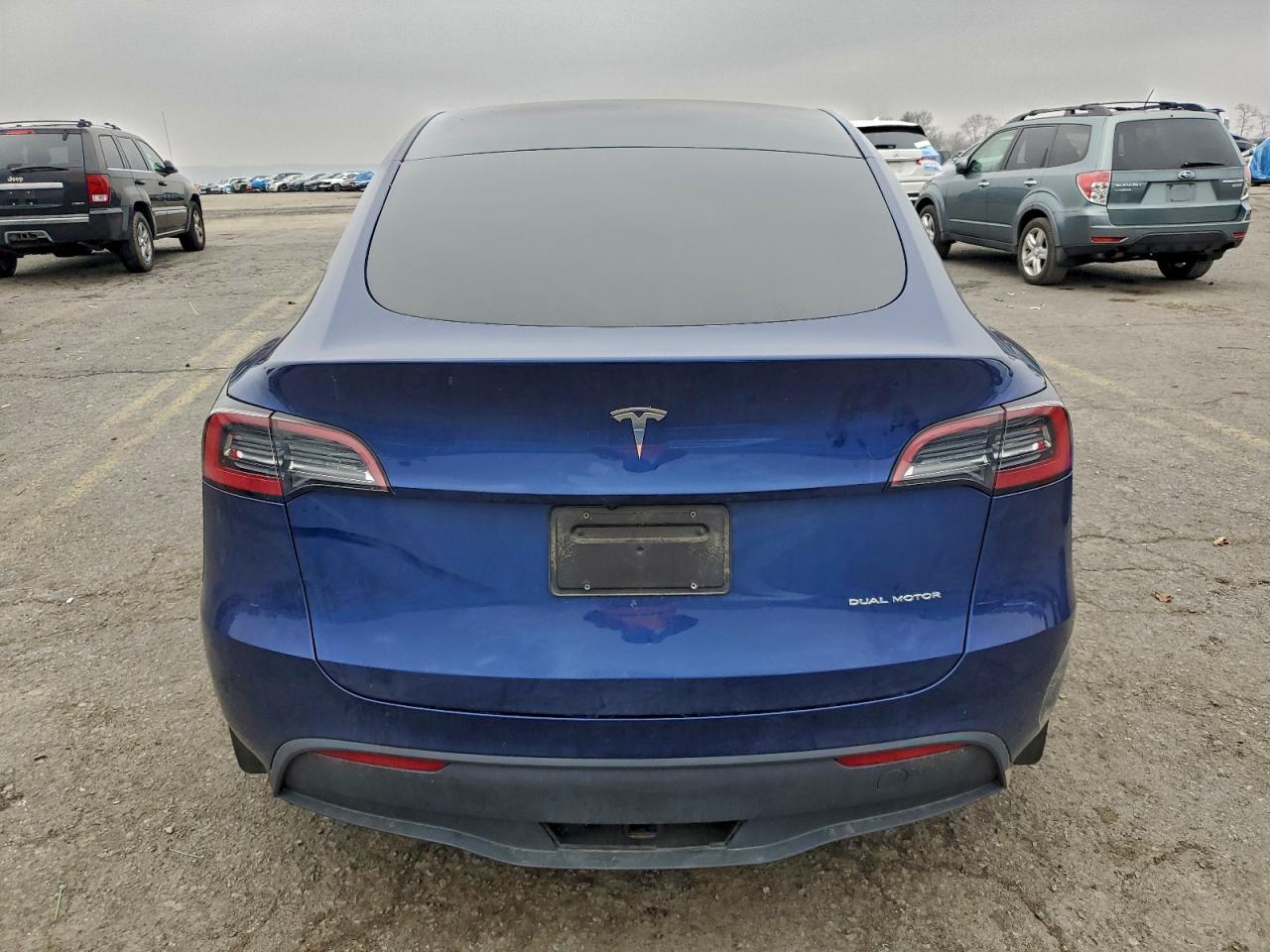 2024 Tesla Model Y VIN: 7SAYGDEE3RA275287 Lot: 93867835