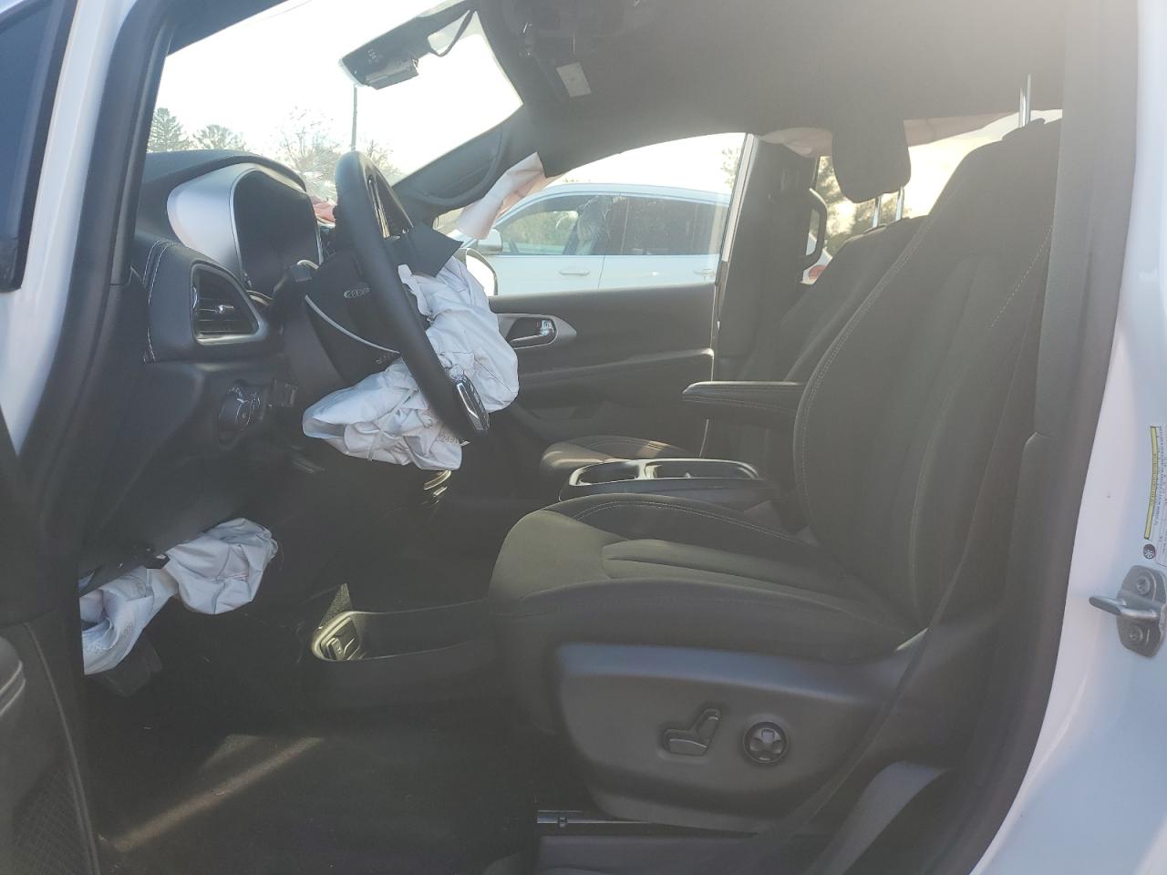 2024 Chrysler Pacifica Touring VIN: 2C4RC1FG5RR115656 Lot: 82505415