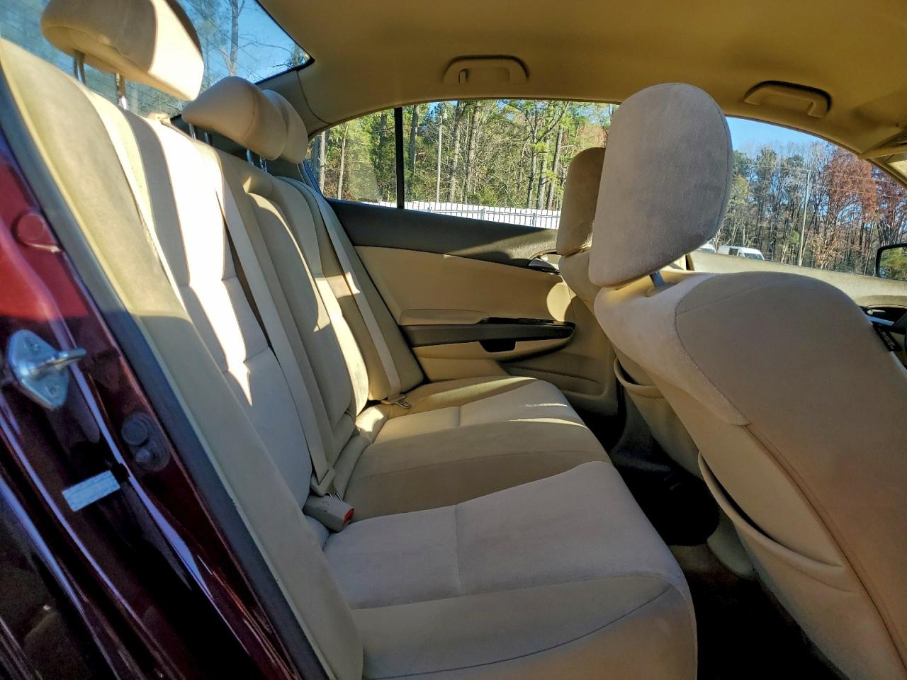 2009 Honda Accord Lx VIN: 1HGCP26319A187117 Lot: 93924425