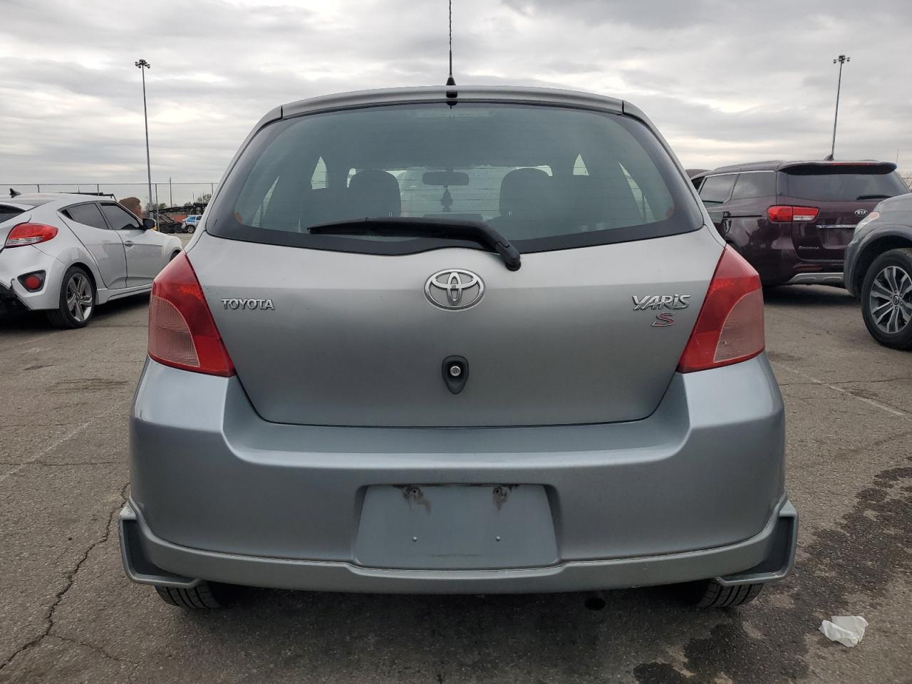 2008 Toyota Yaris VIN: JTDJT923185140788 Lot: 93056105