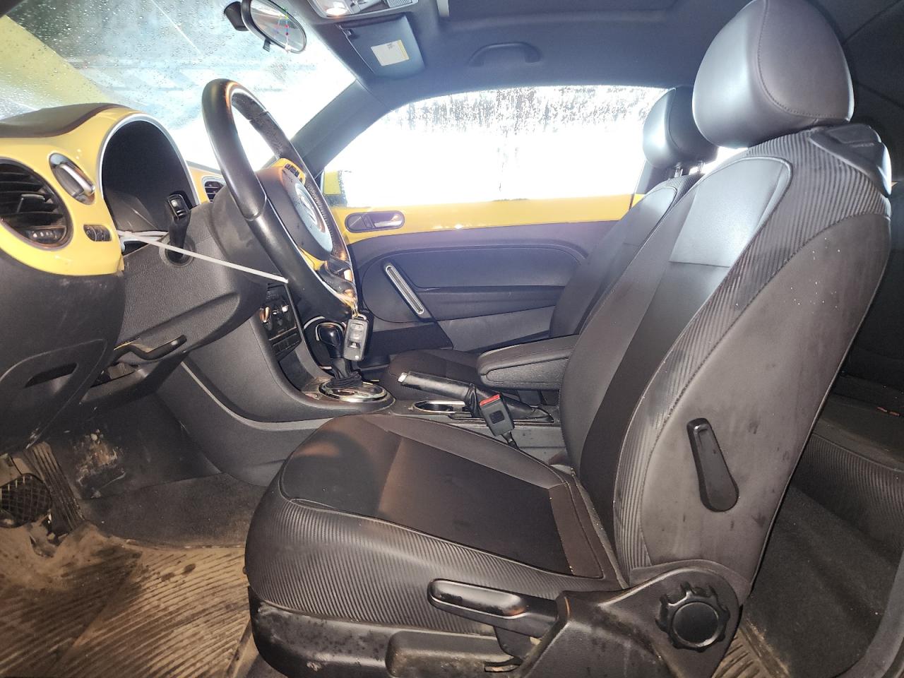 2013 Volkswagen Beetle VIN: 3VWJX7AT1DM674997 Lot: 92725805