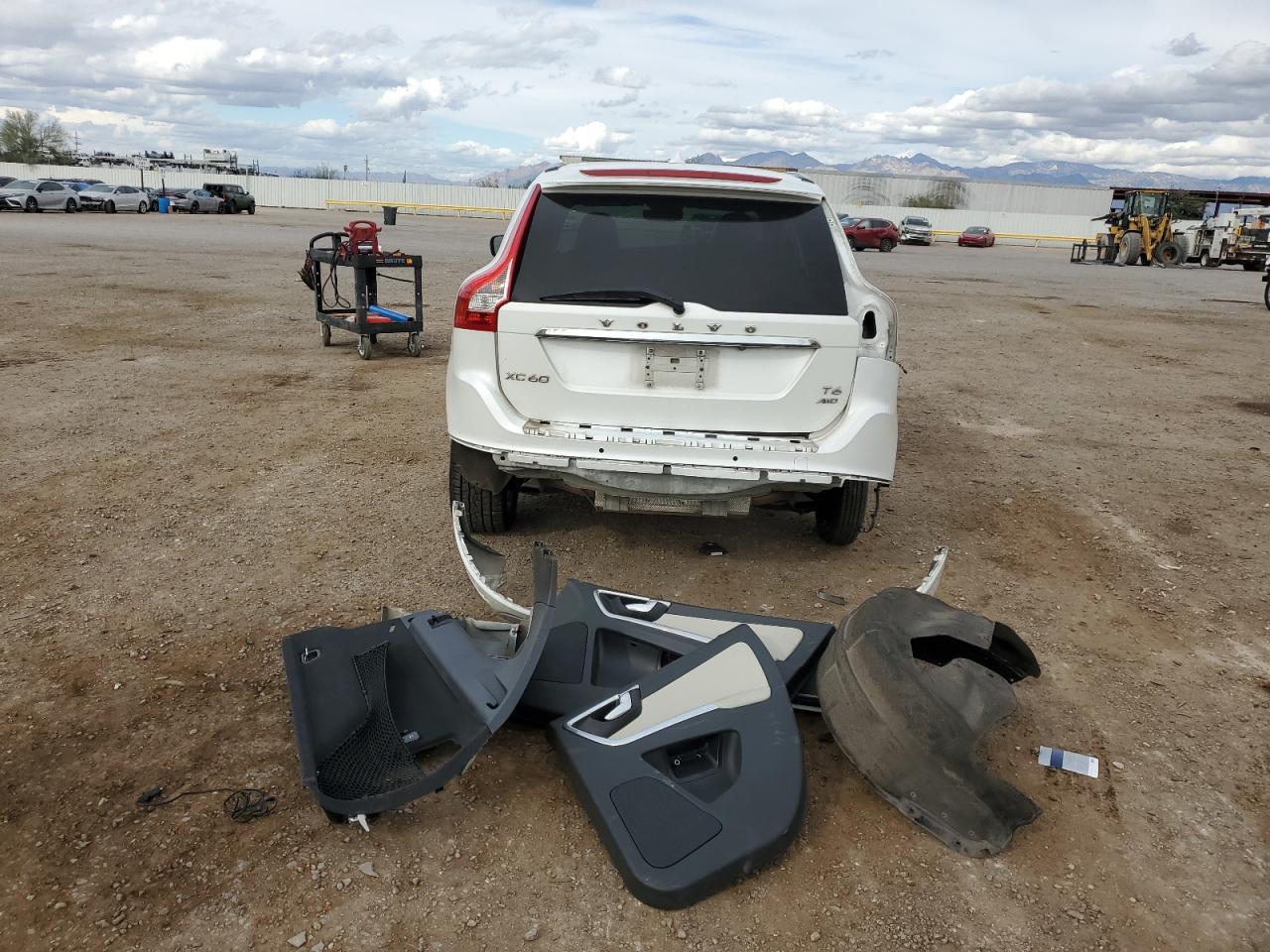 2017 Volvo Xc60 T6 Dynamic VIN: YV449MRR6H2047868 Lot: 93482995