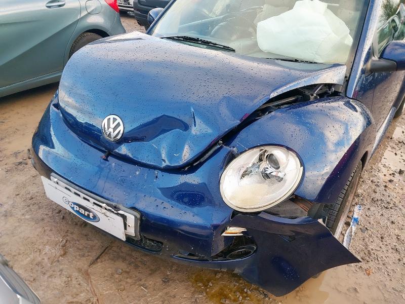 2005 VOLKSWAGEN BEETLE 2.0 2DR