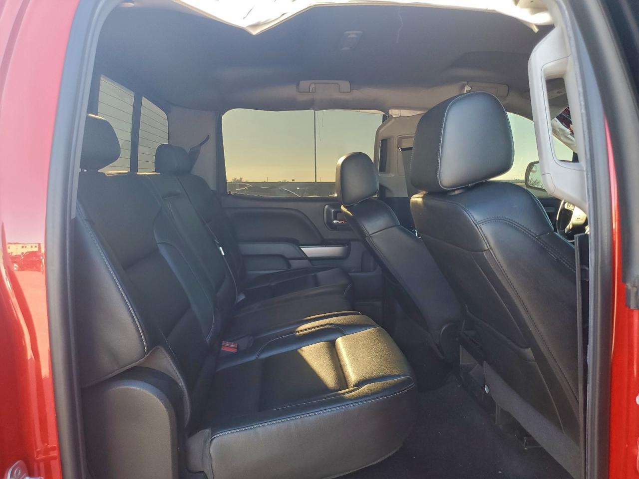 2018 Chevrolet Silverado K1500 Lt VIN: 3GCUKREC3JG462262 Lot: 94052645