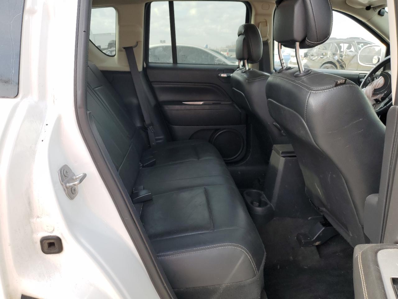 2017 Jeep Compass Latitude VIN: 1C4NJDEB1HD110354 Lot: 92292165