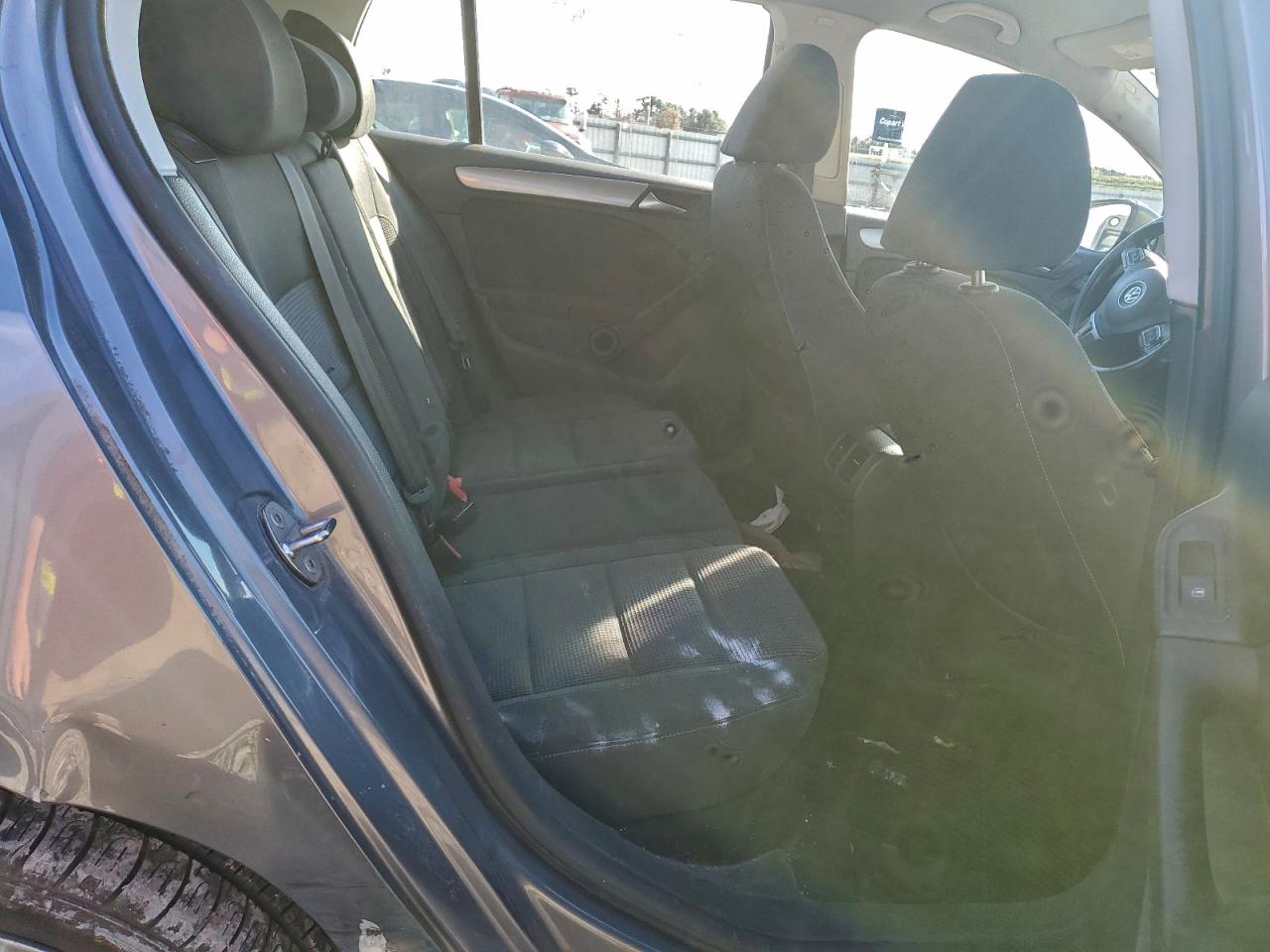 2014 Volkswagen Golf VIN: WVWDM7AJ7EW010664 Lot: 93669615