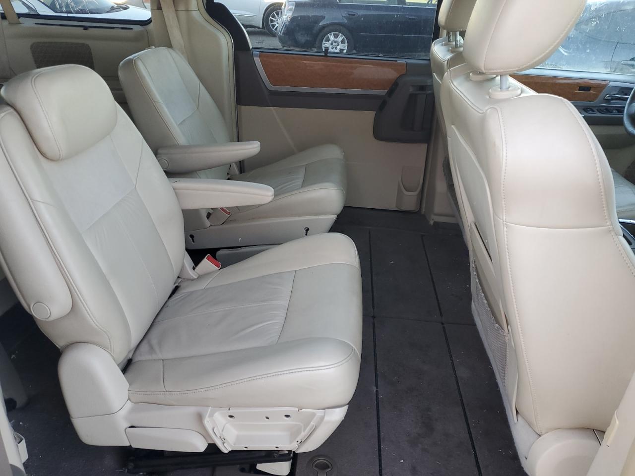 2008 Chrysler Town & Country Limited VIN: 2A8HR64X28R689181 Lot: 87405455