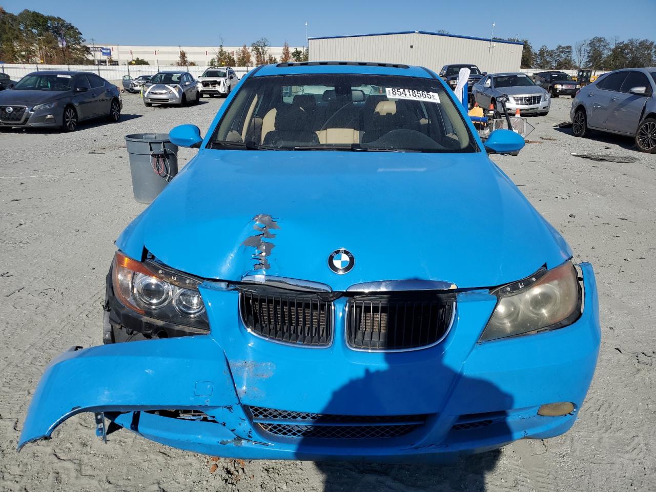 Фото: WBAVA33527PV64260