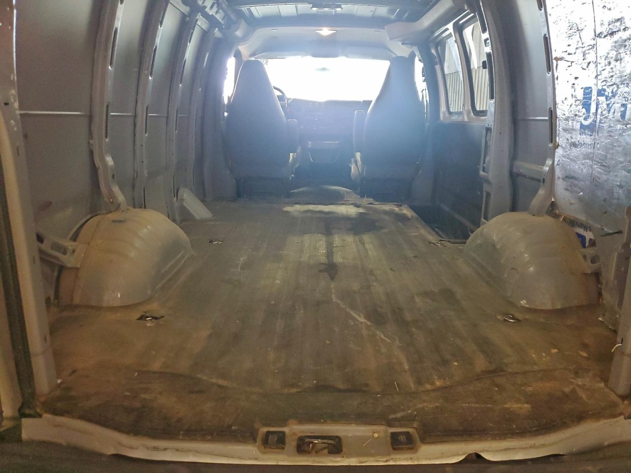 2017 GMC Savana G2500 VIN: 1GTW7AFG4H1102729 Lot: 93951555