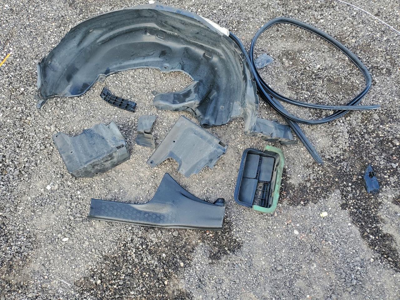 2017 Subaru Forester 2.5I Limited VIN: JF2SJARC9HH556198 Lot: 94170885