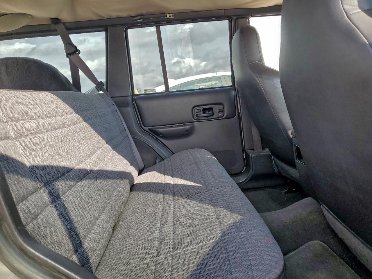 2001 Jeep Cherokee Sport VIN: 1J4FT48SX1L570208 Lot: 94316585