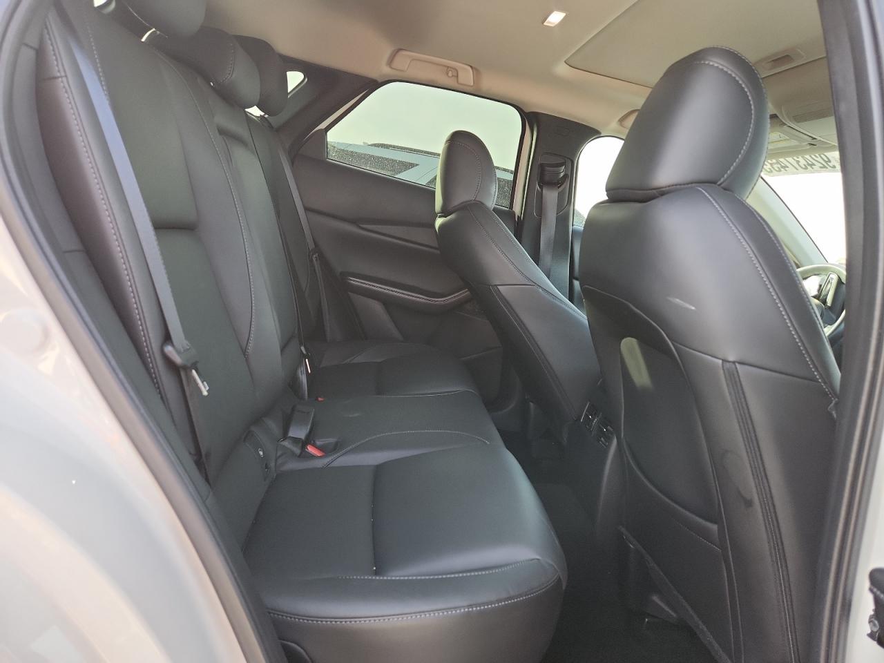 2024 Mazda Cx-30 Preferred VIN: 3MVDMBCM2RM672988 Lot: 92437435