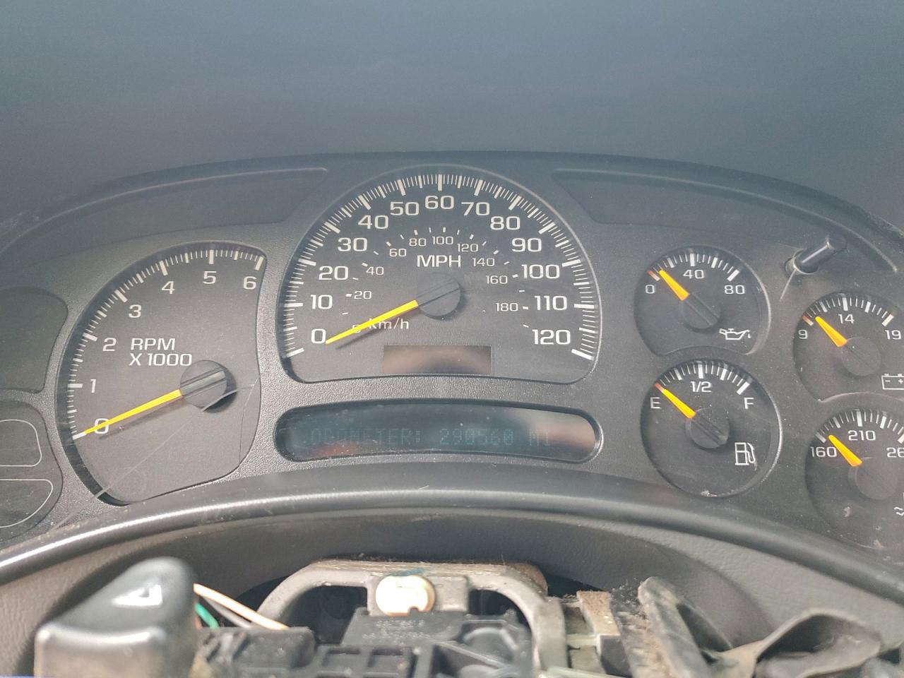 2004 Chevrolet Tahoe C1500 VIN: 1GNEC13V14J295191 Lot: 92752365