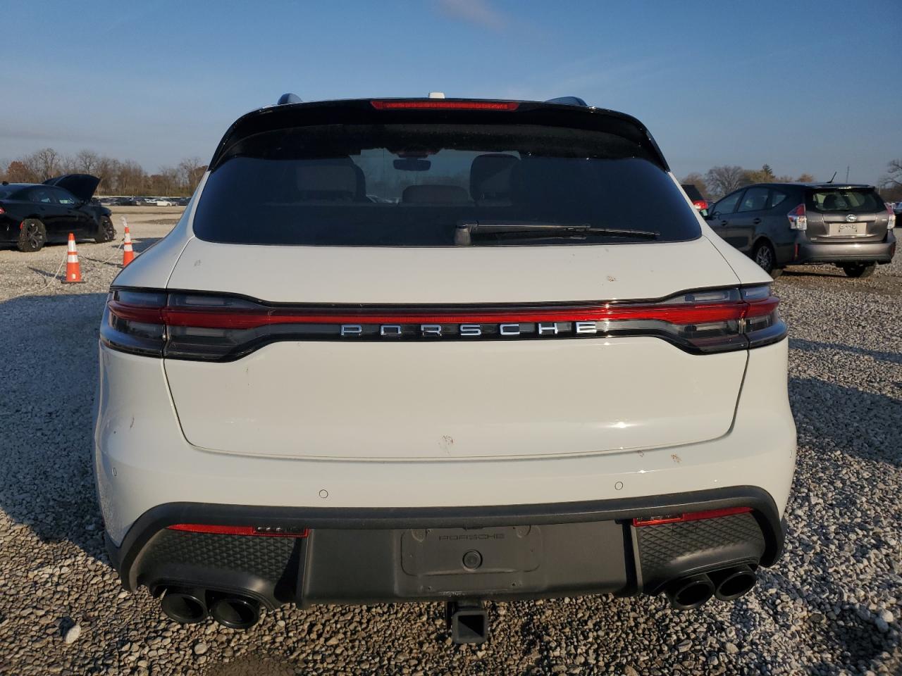 2024 Porsche Macan Base VIN: WP1AA2A52RLB16561 Lot: 92362235