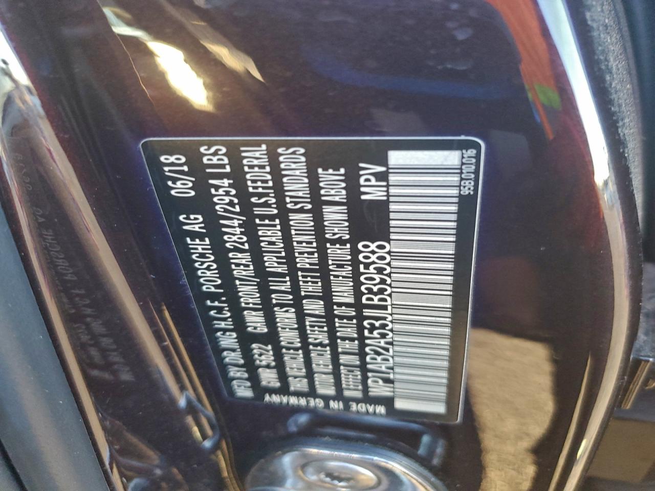 2018 Porsche Macan S VIN: WP1AB2A53JLB39588 Lot: 93965635